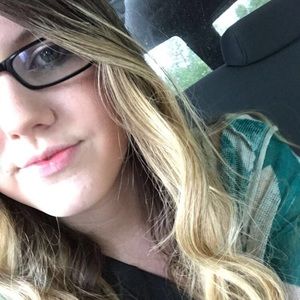 Meet your Posher, Kacey